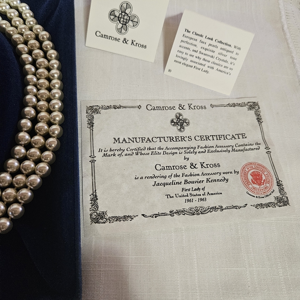 Jackie Kennedy" FAUX"Pearl Necklace With Silver Tone Accents & Swarovski Closure - Picture 4 of 9